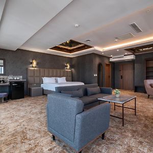 Standard Suite